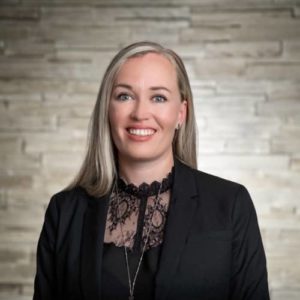 Bio headshot of Carmia Weideman.
