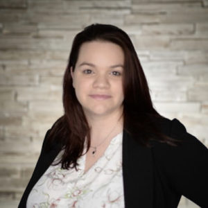 Bio headshot of Jennifer Manning.