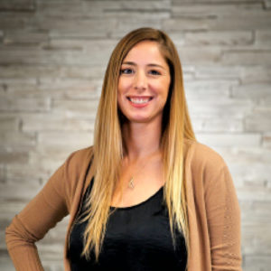 Bio headshot of Melissa Christian.